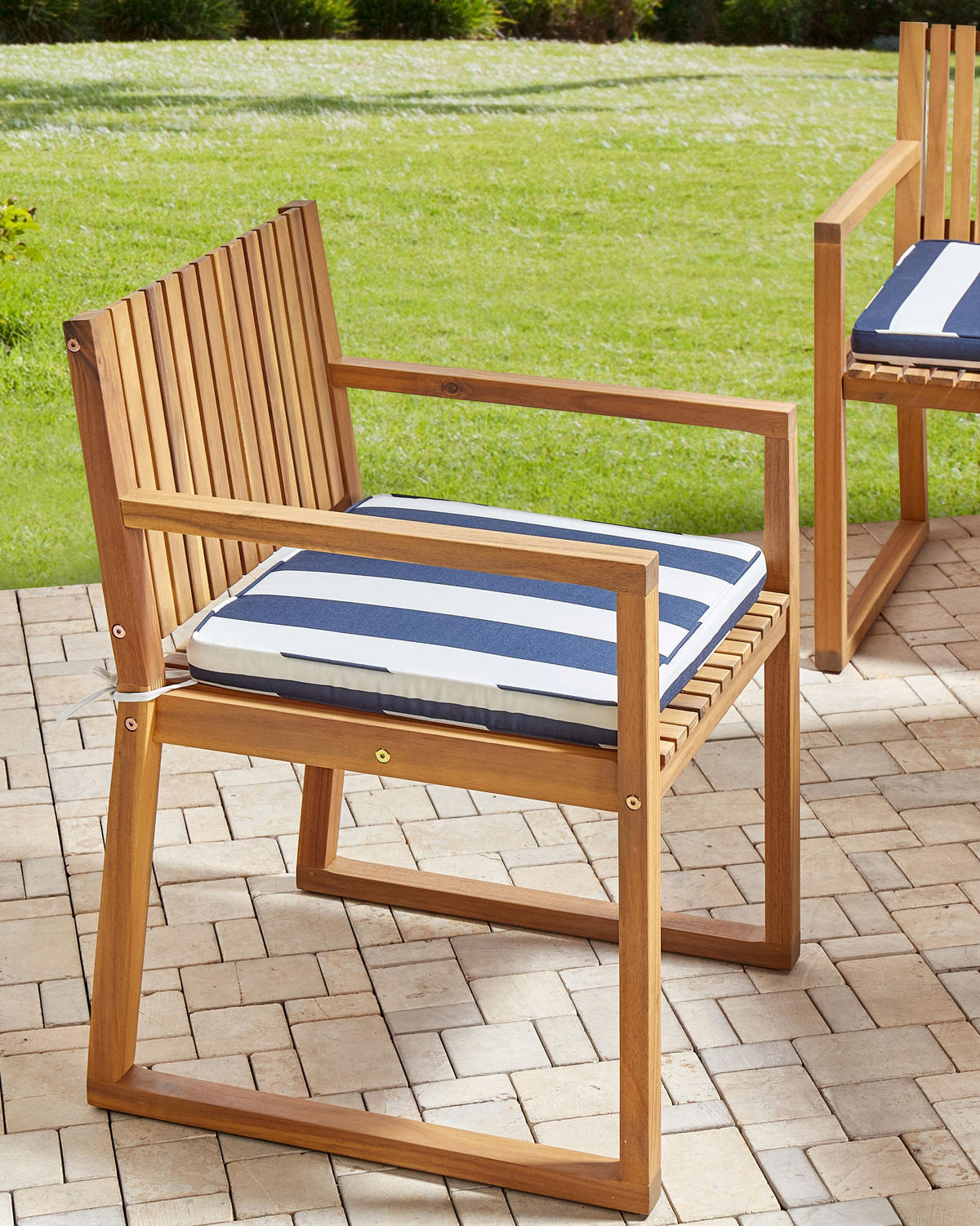 GARTENSTUHL 8er Set Marineblau Sassari II - Hellbraun/Blau, Holz (54/80/59cm) - Beliani