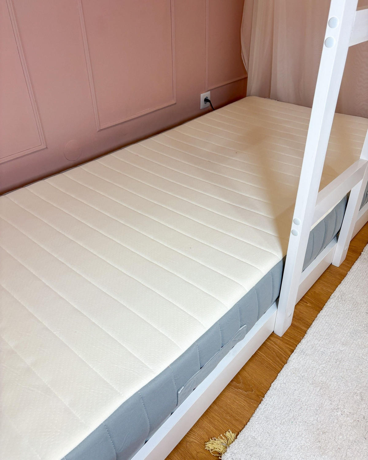 MATRACE S KAPSOVÝMI PRUŽINAMI H3/4 Tuhá 90/200 cm Roomy - bílá, textil (90/200cm) - Beliani