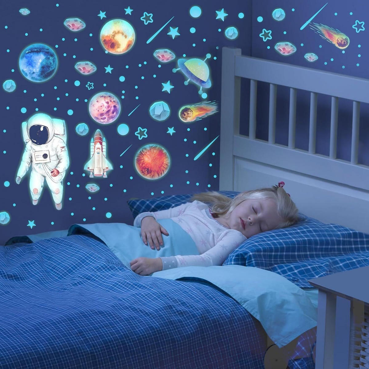 WANDAUFKLEBER Planeten, Galaxie, Astronauten, Leuchtend - Weiß, Kunststoff (25/1/20cm) - Authentics