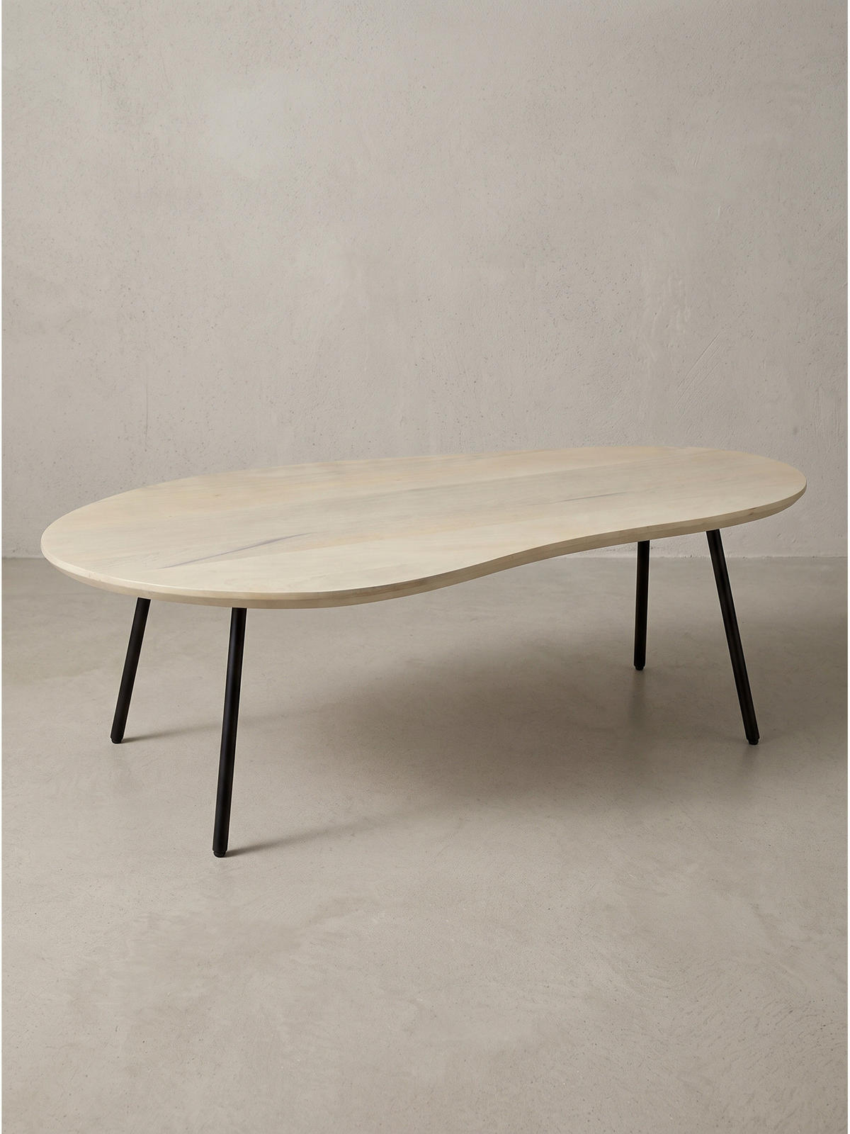SOFATISCH CALABRIA, Mango Massivholz, in Nierenform, Weiß-Mango, 122 x 63 x 36 cm - Schwarz/Weiß, Holz/Metall (63/122/36cm) - KADIMA DESIGN