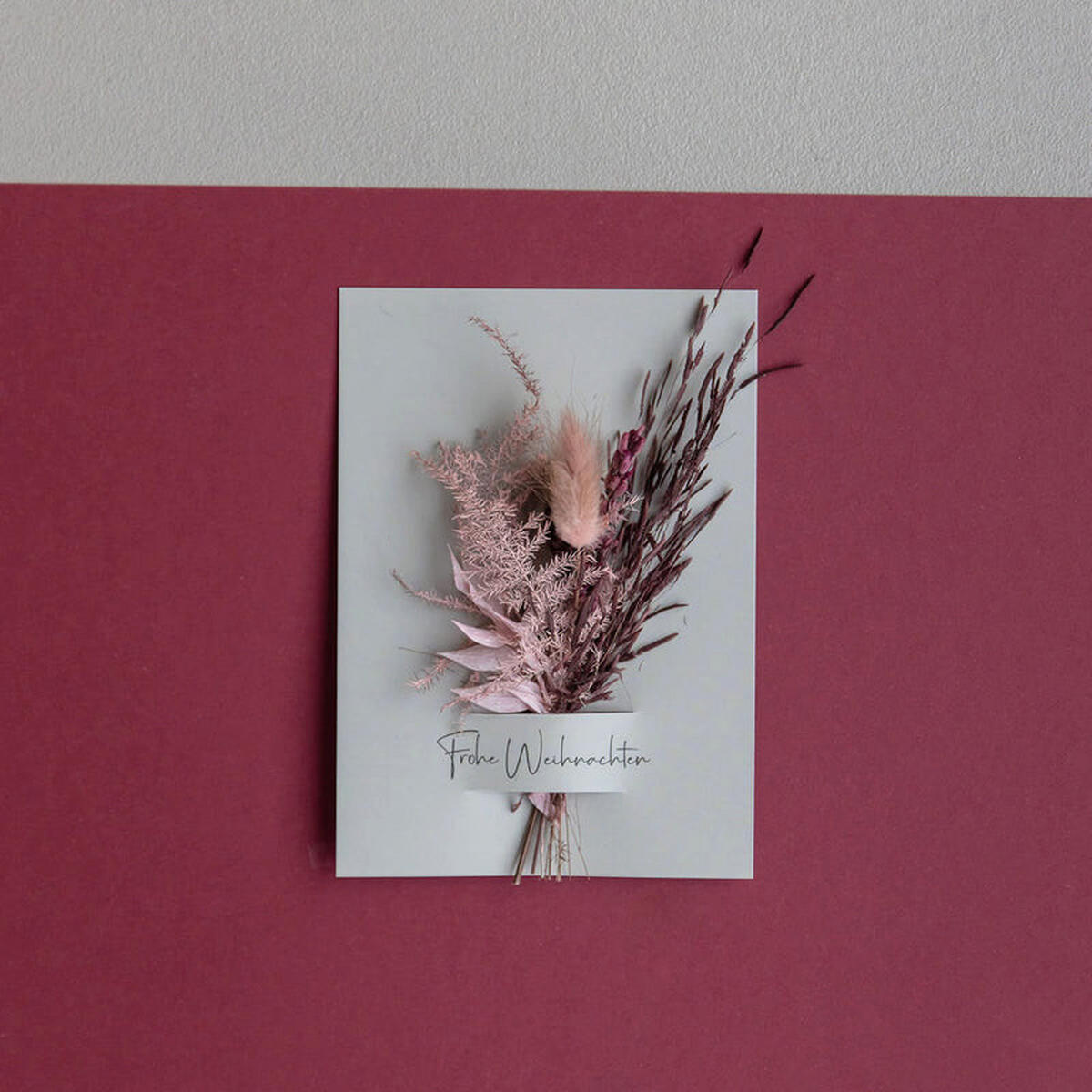 WEIHNACHTSKARTEN mit Trockenblumen - Frohe Weihnachten - Frohe Weihnachten / weiß - Weiß, Naturmaterialien (10.5/14.8cm) - Lykke & You