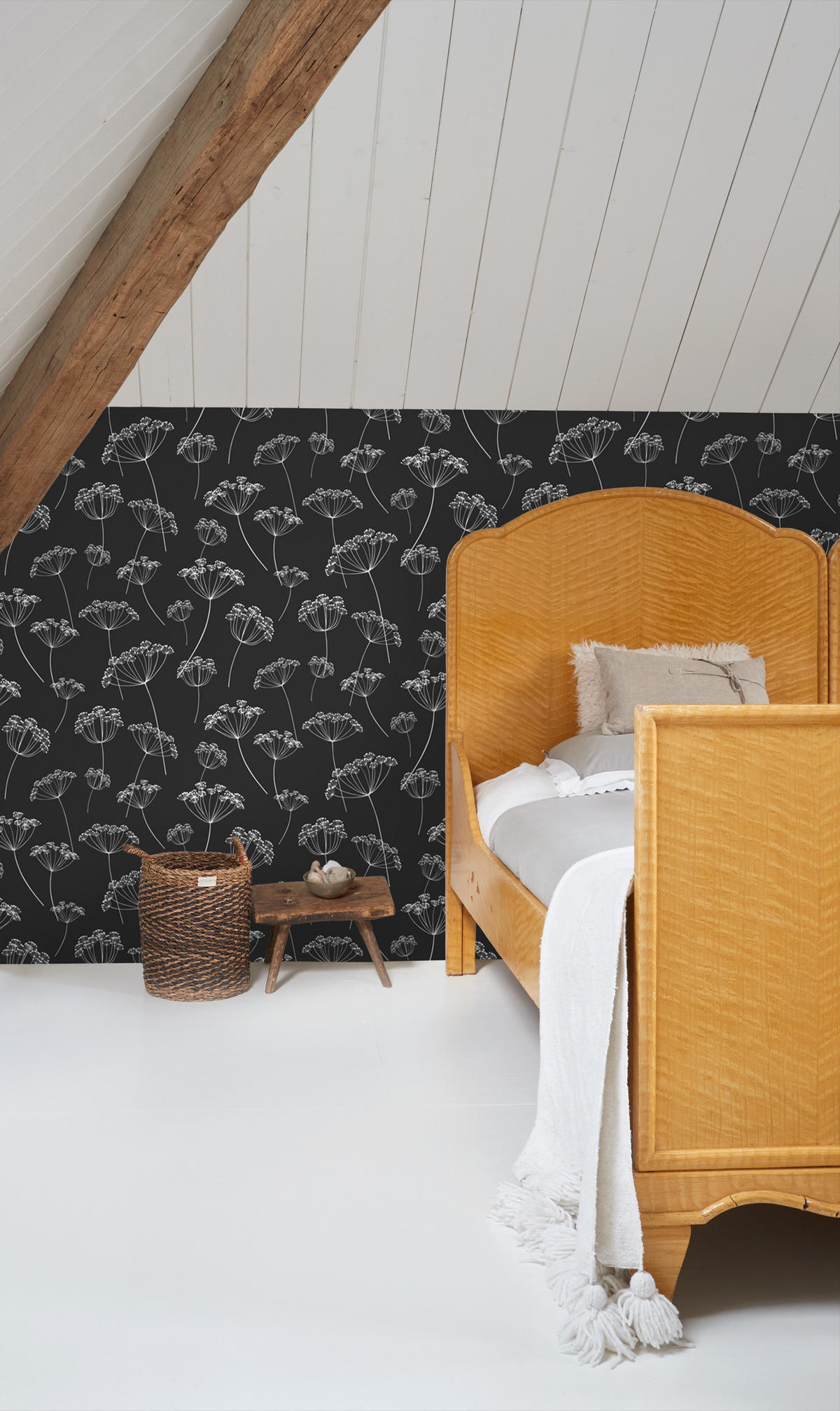 TAPETE Doldenblütler 53 cm x 10.05 m - Schwarz, Papier (53/1000cm) - ESTAhome