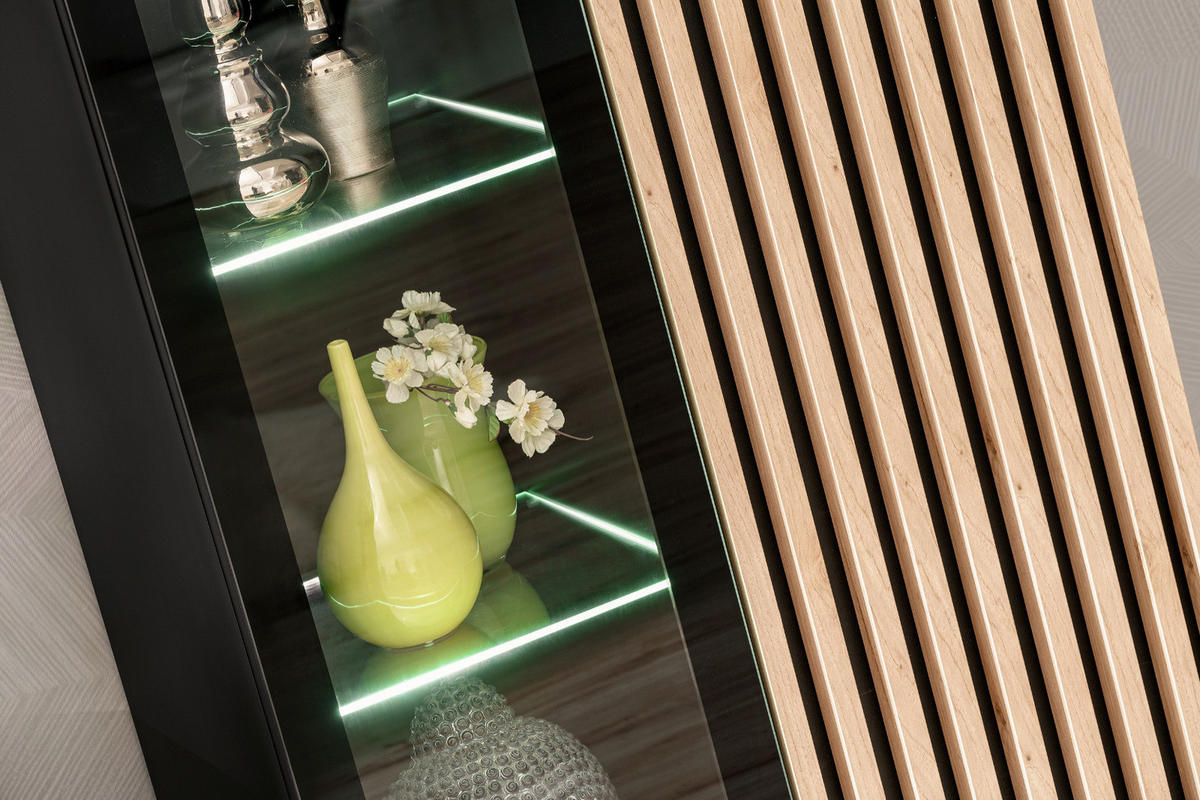 VITRINE schwarz, Eiche Jackson 80 cm, Vitrinenschrank mit 3D-Lamellen inklusive Beleuchtung - Eichefarben/Schwarz, Glas/Holzwerkstoff (80/118/40cm) - Furn.Design
