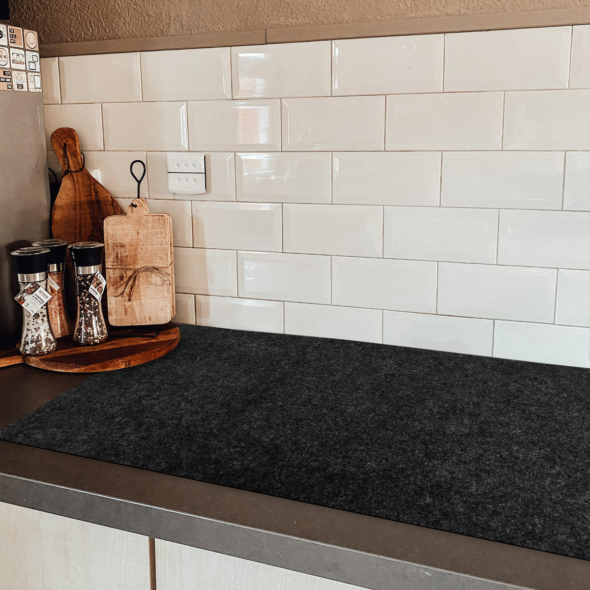 HERDABDECKPLATTE Granit - Schwarz - Granitstruktur - Dunkel Induktionsschutz 91.2x52 cm - Schwarz, Kunststoff (91.2/52/0.2cm) - MuchoWow