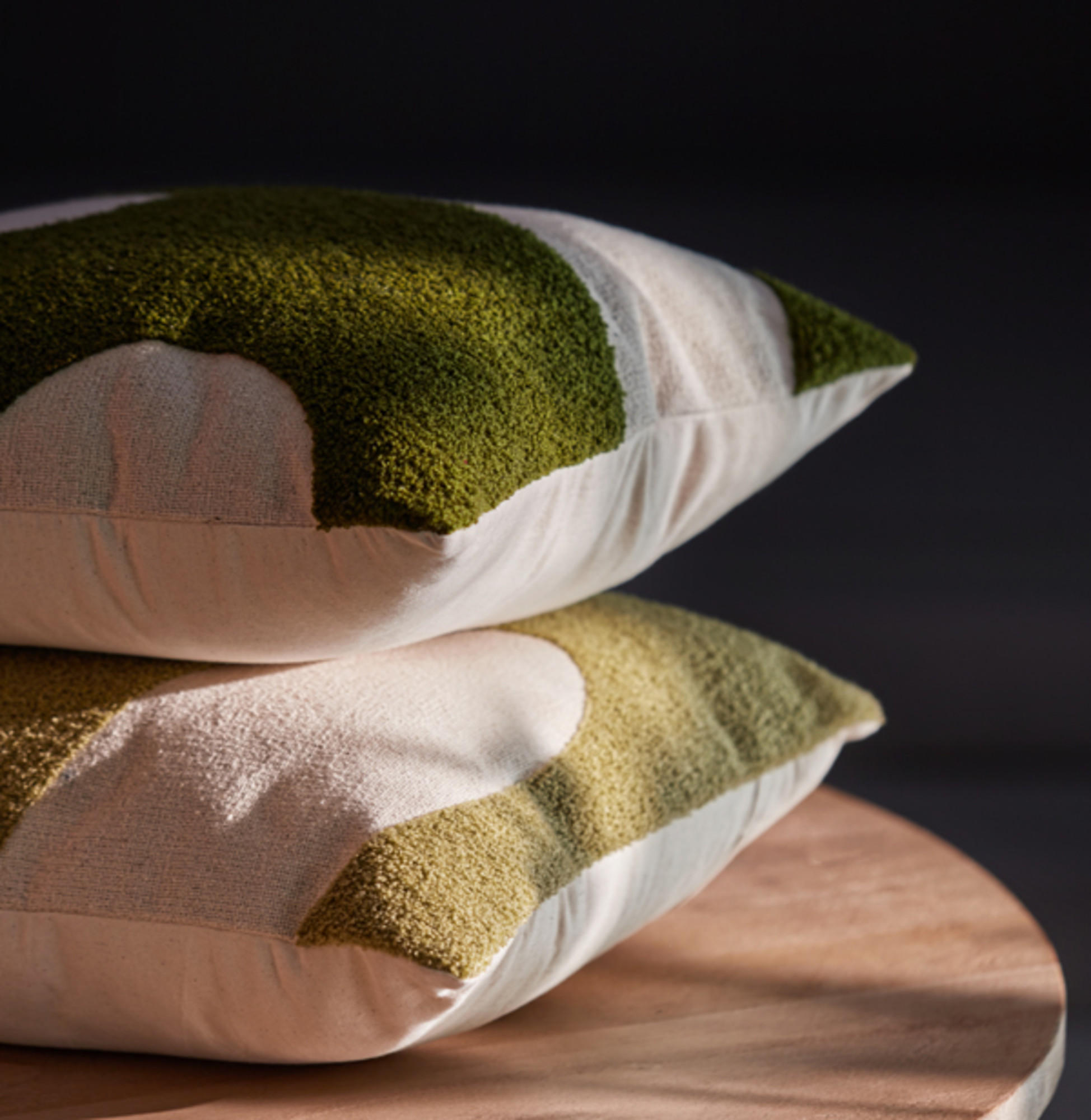 DEKOKISSEN Cellio Grün 45/45/10 cm - Grün, Textil (45/45cm) - Light & Living