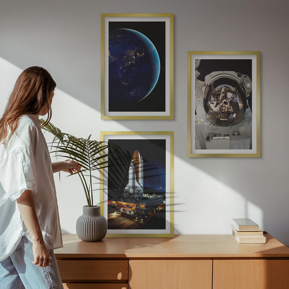 BILDER SET 3er Set - 40x60 cm Goldrahmen - Weltraum Erde Astronaut Rakete - Goldfarben, Kunststoff (40/60cm) - TULUP