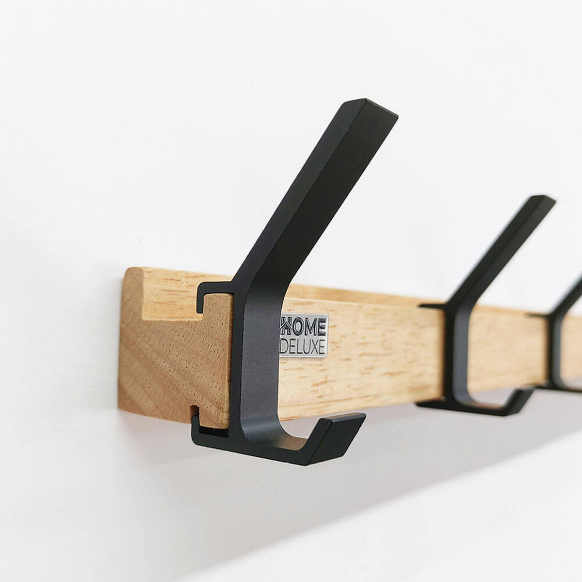 GARDEROBENLEISTE inkl. Haken, Magnete und Bilderregal STRIPE - 5 x Haken - Braun, Holz (6.8/6.9/39cm) - Home Deluxe