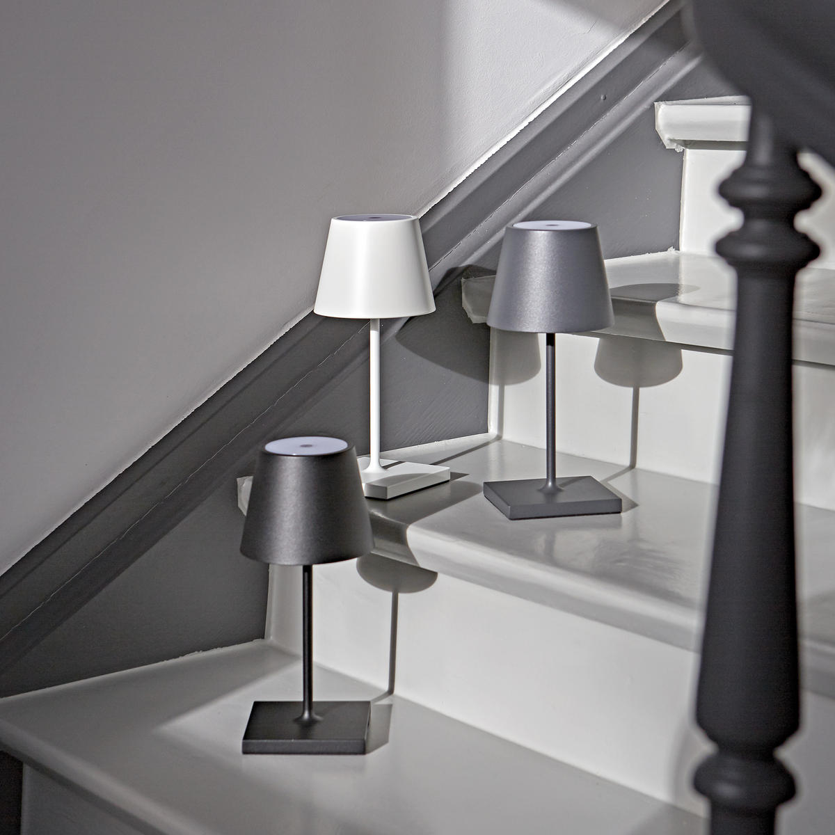 LED Akku-Tischlampe, Nuindie mini 3.0 nachtschwarz - Schwarz, Metall (25/10/25cm) - Sigor