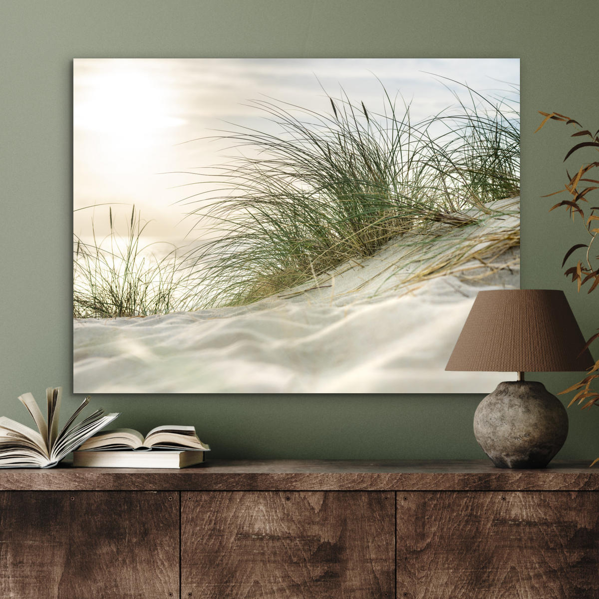 KOVOVÝ OBRAZ Duny s marramovou trávou pod slnkom nemeckého národného parku Schleswig-Holsteinisches Wattenmeer 80x60 cm - krémová, kov (80/60cm) - MuchoWow