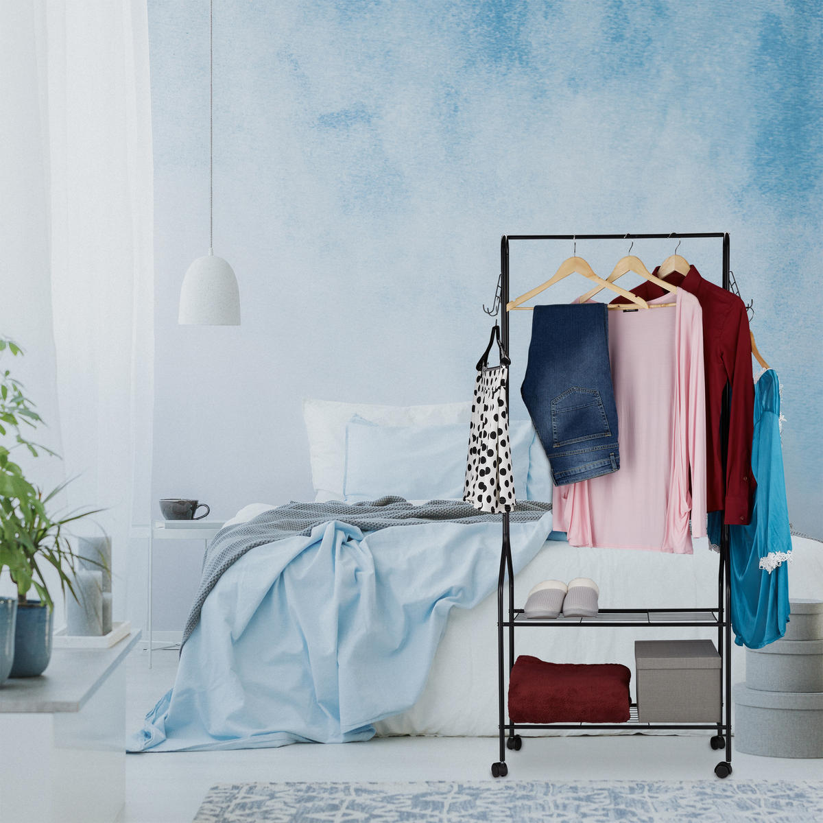 ROLOVACÍ vešiak - čierna, kov/plast (68/161/33.5cm) - Relaxdays