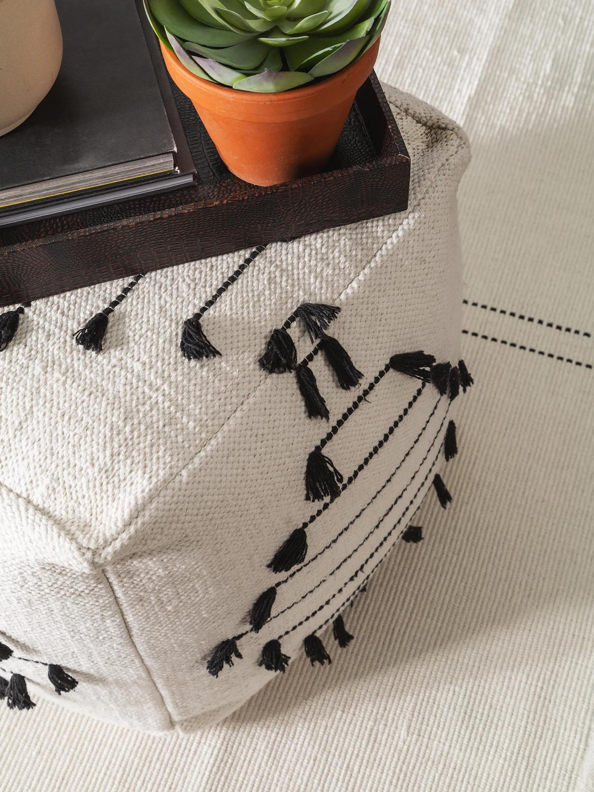 POUF Bo Ivory 45x45x45 cm - Creme, Textil (45/45/45cm) - benuta Pop