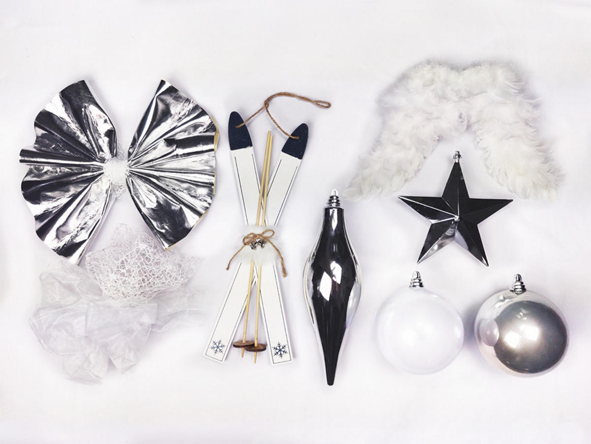 WEIHNACHTSBAUM geschmückt künstlich mit 118 Stk Kugeln SCHNEEGESCHENK 300 cm mit Metallständer - Silberfarben/Weiß, Kunststoff (300cm) - LAALU