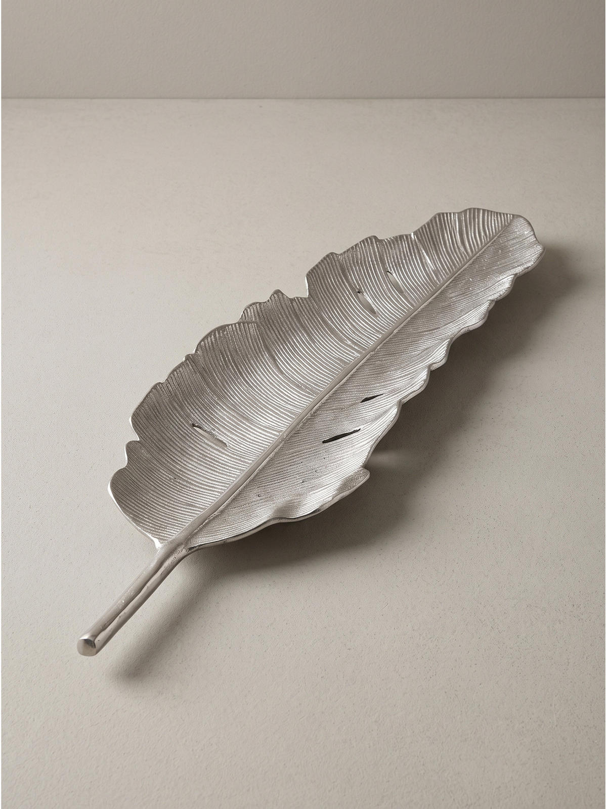 DEKOSCHALE SUBIACO, Aluminium, handgefertigt, Silber, 80 x 26 x 5 cm - Silberfarben, Metall (5cm) - KADIMA DESIGN