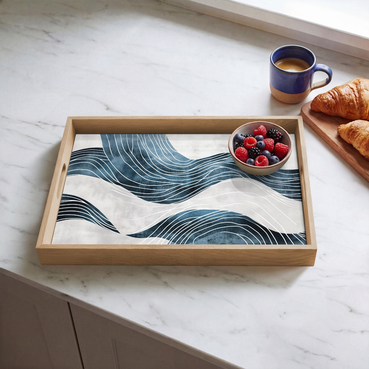 SERVÍROVACÍ PODNOS Čáry - vlny - abstraktní - modrá 50x35 cm - modrá, dřevo (50/5/5cm) - OnlyWow