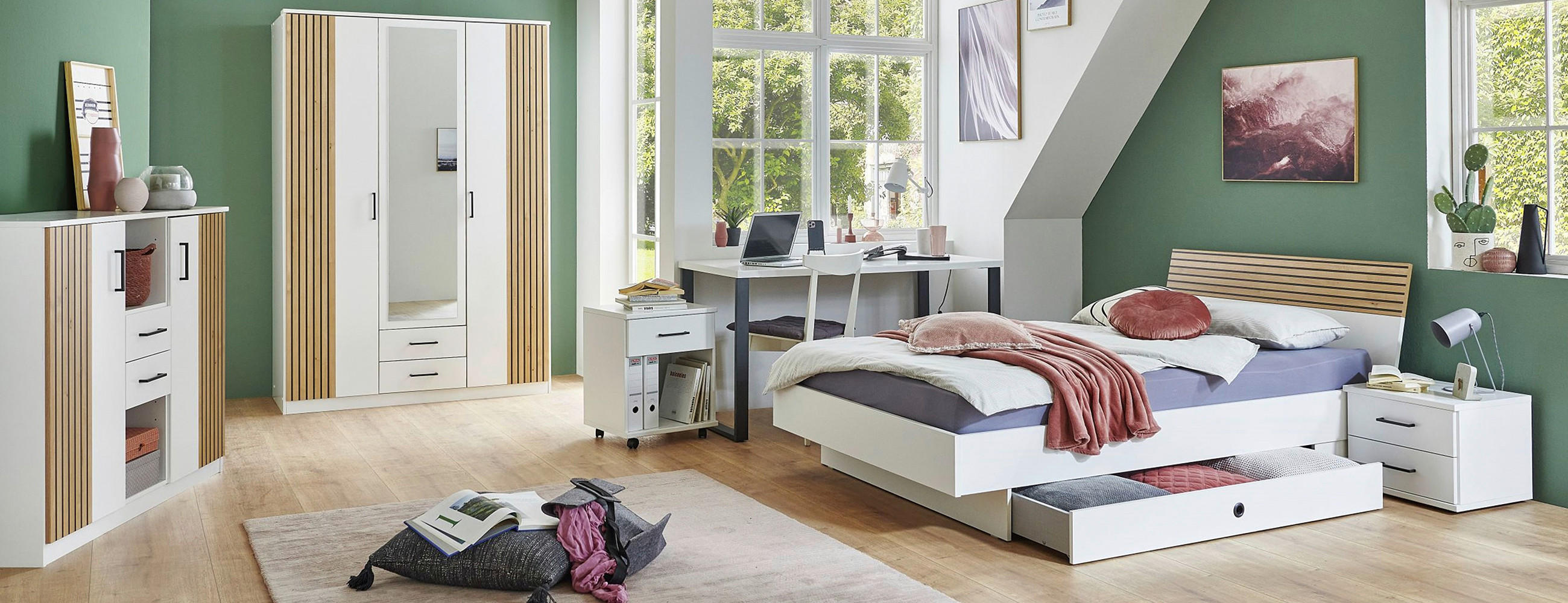 jungenzimmer ruegen mit grünem hintergrund und holz optik