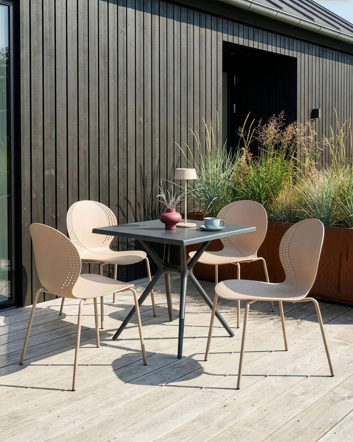 GARTENSTUHL 4er-Set stapelbar Beige Milos - Beige, Kunststoff (45/80/48cm) - Beliani