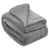 DECKE Alina 220/240 cm Hellgrau/Hellgrau - Grau, Textil (220/240cm) - Beautissu 