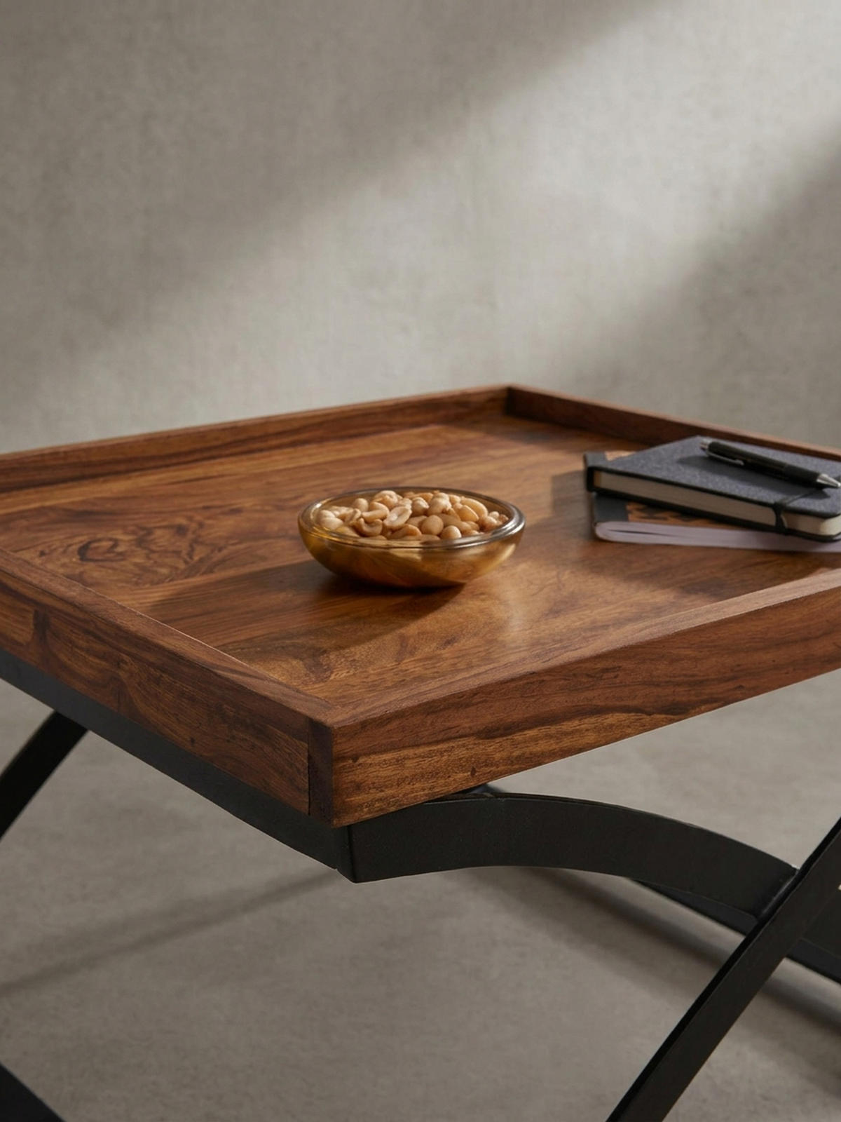 COUCHTISCH Quadratisch, Sheesham Holz und Eisen, Industrial-Stil, Maße 63x39x63 cm - Schwarz/Braun, Holz/Metall (63/63/39cm) - KADIMA DESIGN