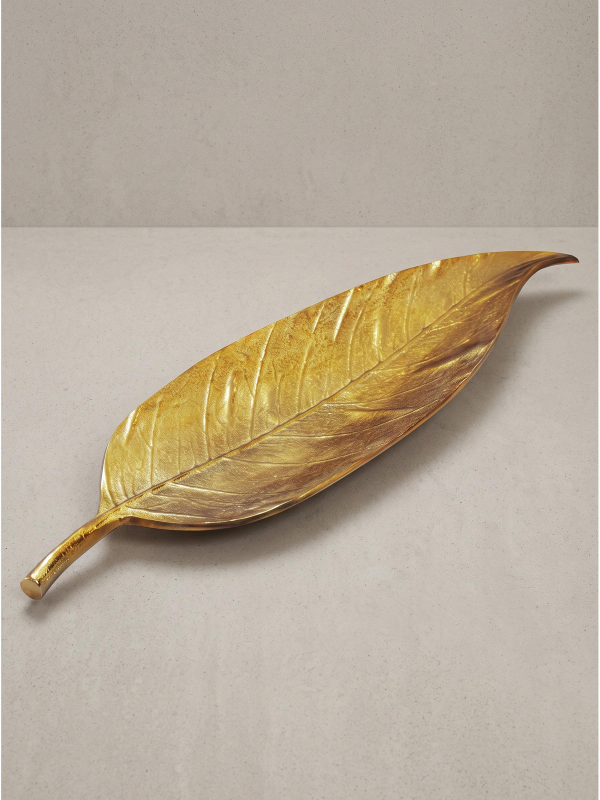 DEKOSCHALE SUBIACO, Aluminium, handgefertigt, Gold, 61 x 18 x 4 cm - Goldfarben, Metall (4cm) - KADIMA DESIGN