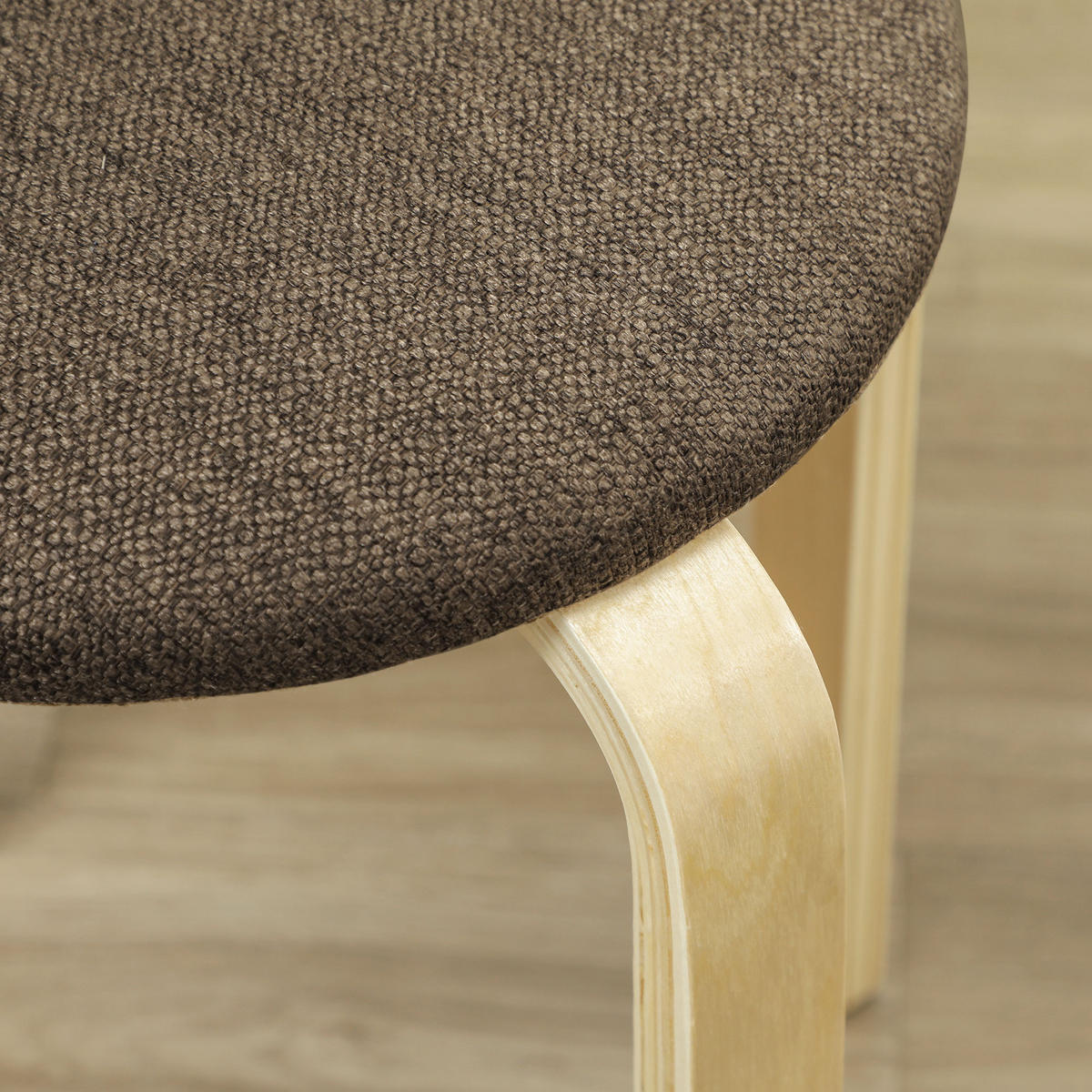 POLSTERHOCKER DE-06921 4er-Set stapelbar mit lackierter Oberfläche Braun - Braun, Holz (40/45/40cm) - ComfortXL