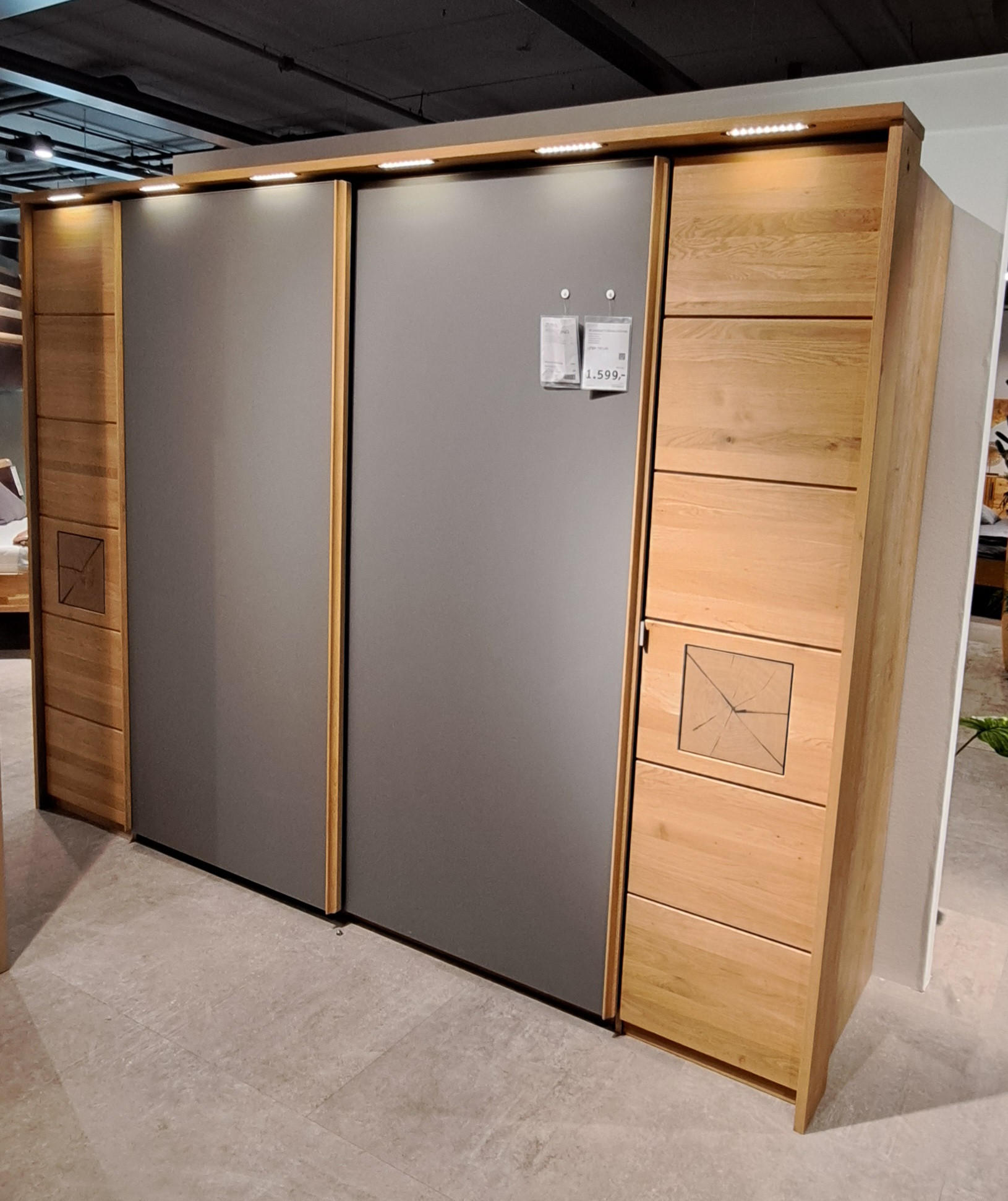 SCHWEBETÜRSCHRANK VITARA