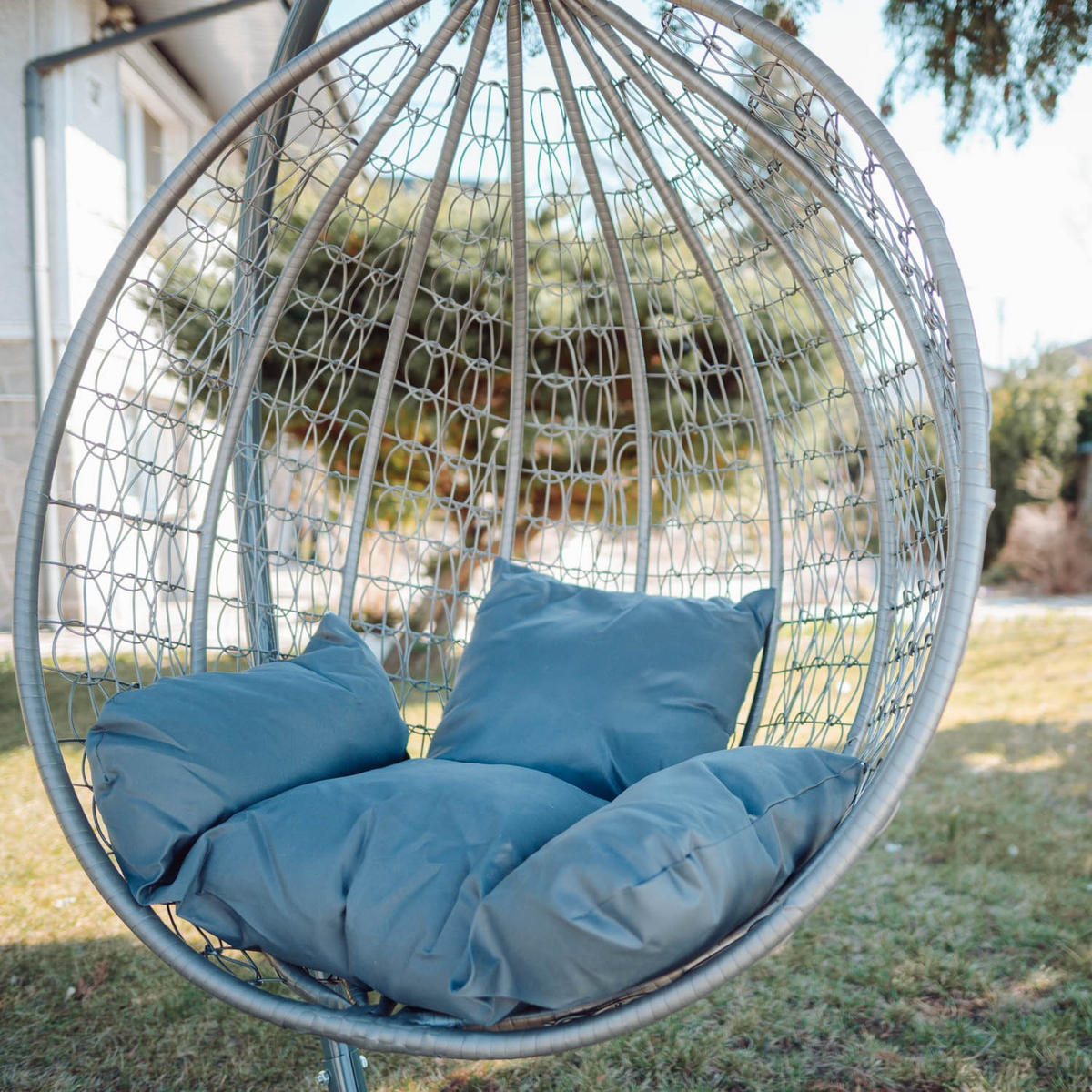 HÄNGESESSEL Cobe Weiß, Beige Kissen, Garten Hängesessel Kokon aus Technorattan - Braun/Weiß, Kunststoff/Metall (107/198/68cm) - Bettso