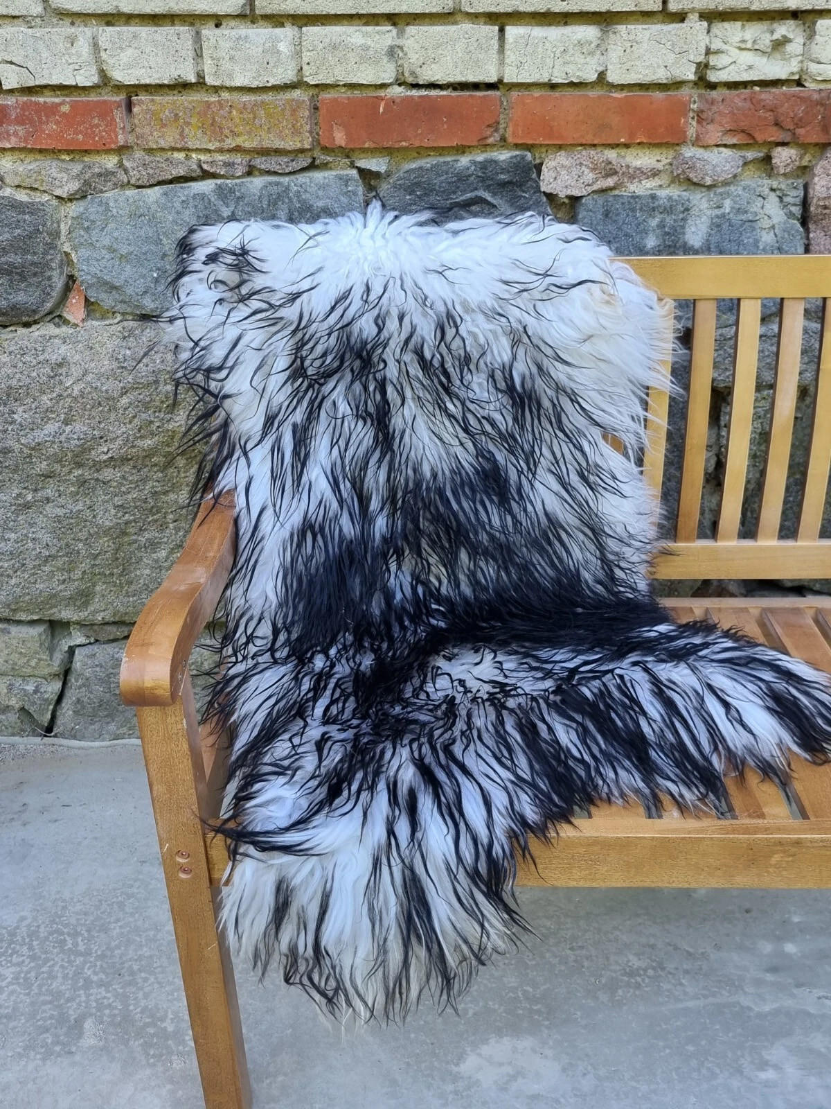 LAMMFELL Island Langhaar natur lockig weich Premium Schwarz geflammt ca. 105 cm - Schwarz Hochglanz, Fell (55/105cm) - Provellus