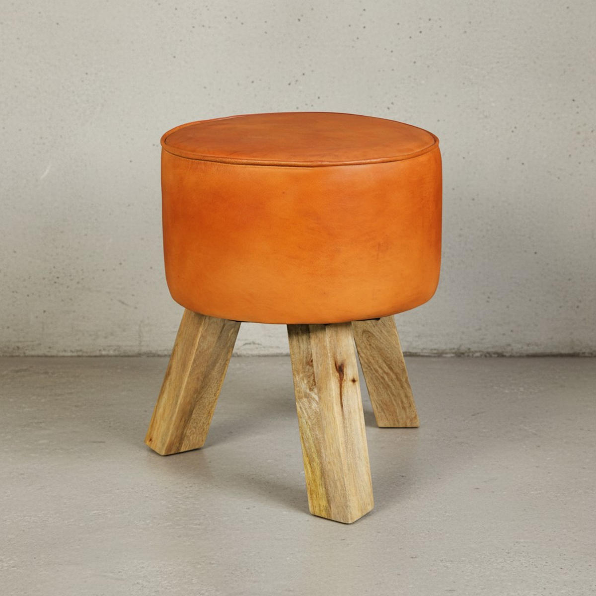 SITZHOCKER – Ziegenleder/Holz, 45 cm, Country-Stil - Braun, Mangoholz/Leder (37/45/37cm) - KADIMA DESIGN