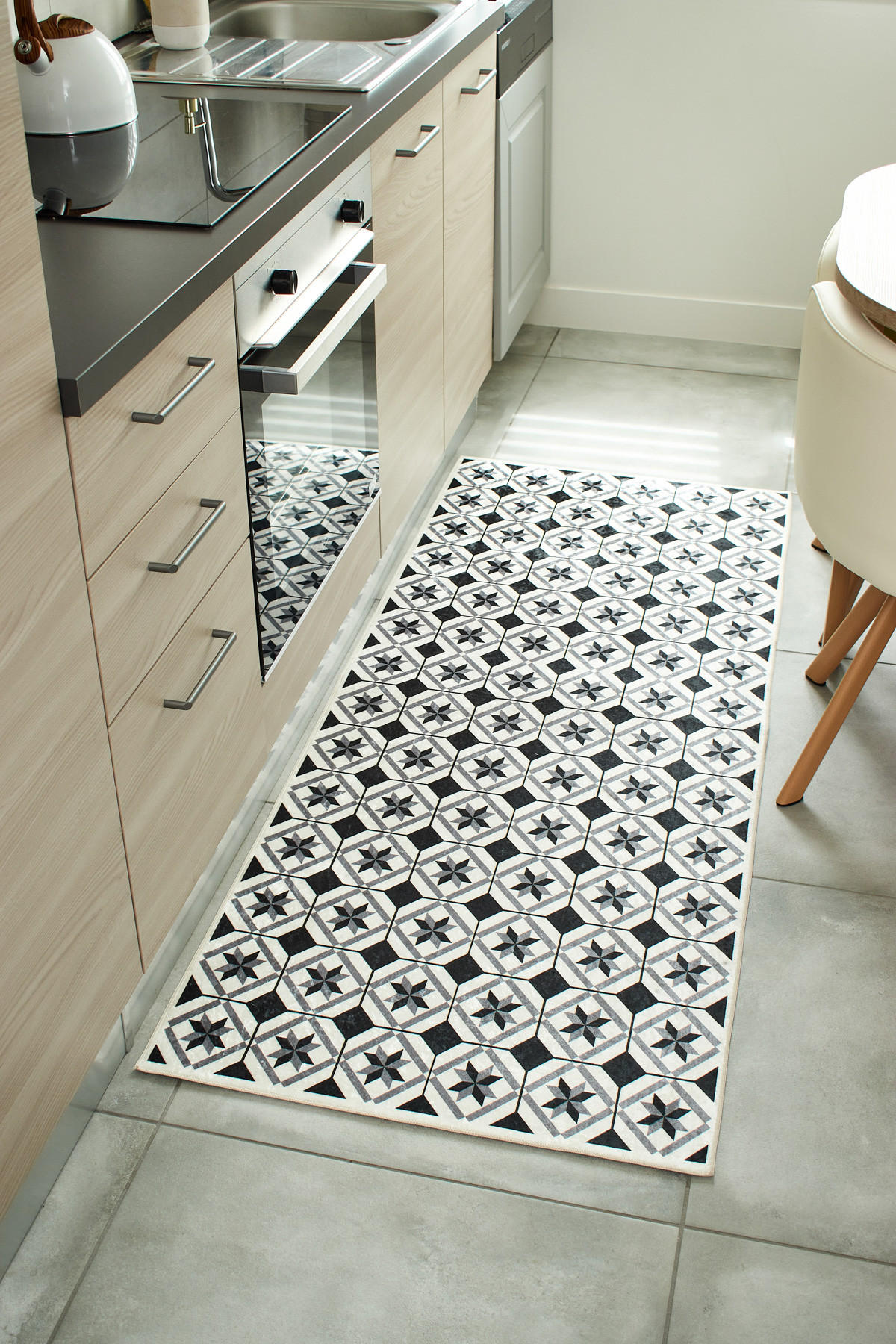 KÜCHENTEPPICH mit schwarzem Zementfliesenmuster Azulejo 70x180 cm - Schwarz, Textil (70/180cm) - Nazar Rugs