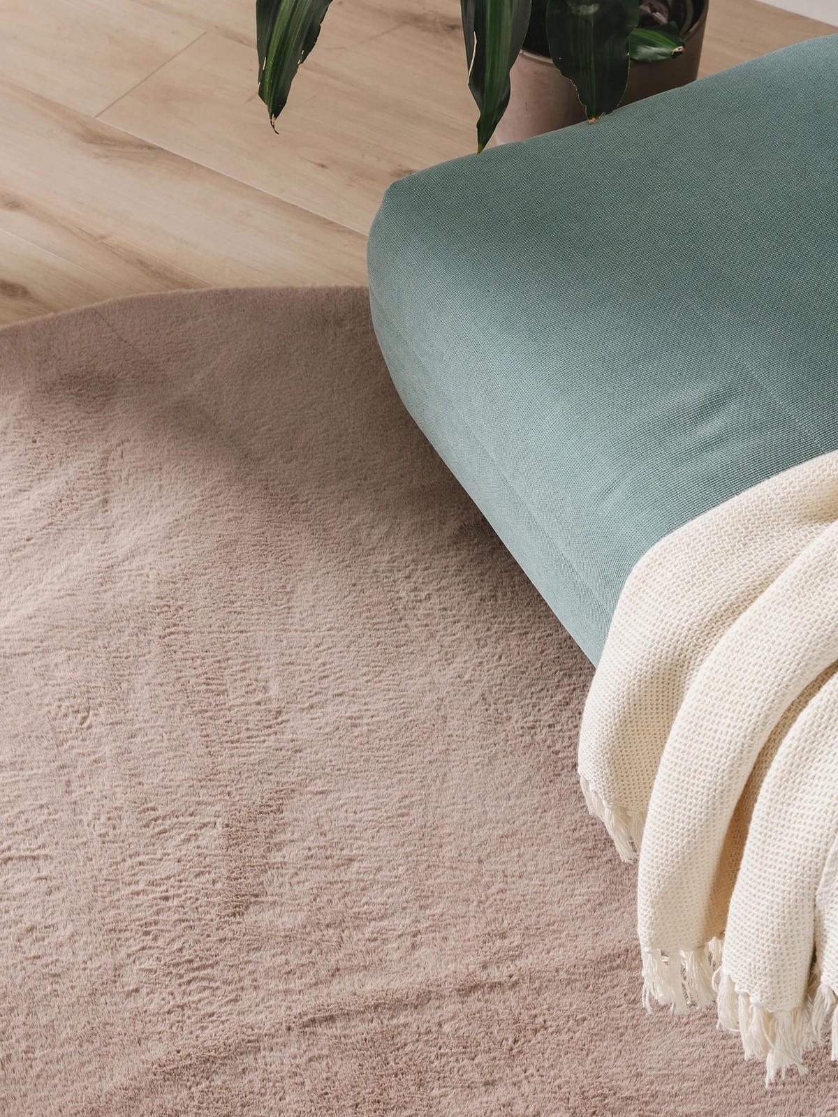 PREPROGE iz umetnega krzna Furry Taupe ø 200 cm okrogle - sivorjava, umetna masa (200/200cm) - benuta