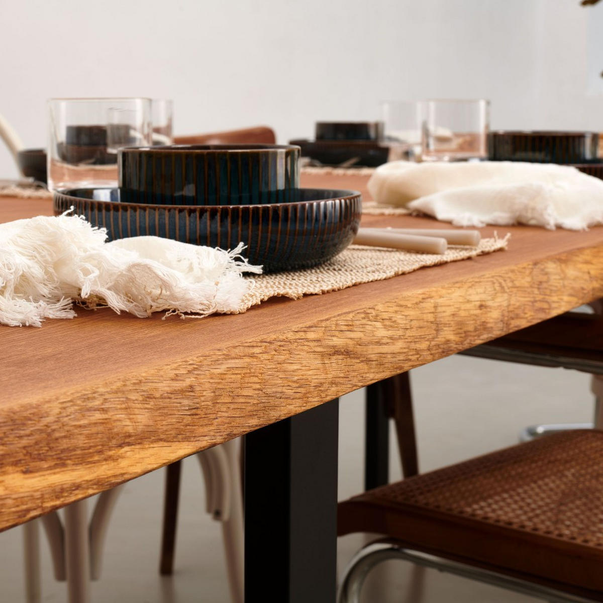 ESSTISCH 220 x 100 cm ULYSSE – 10 Personen / Massive Eiche, geölt - Schwarz/Naturfarben, Holz/Metall (220/100/75cm) - Weber Industries