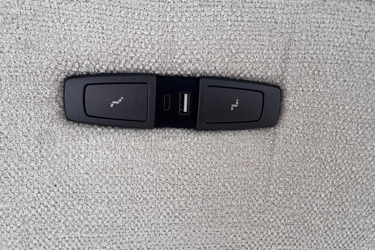 ECKSOFA ADRIANA Hellgrau Flachgewebe Relaxfunktion - Hellgrau/Schwarz, Textil/Metall (280/163cm) - KAWOLA