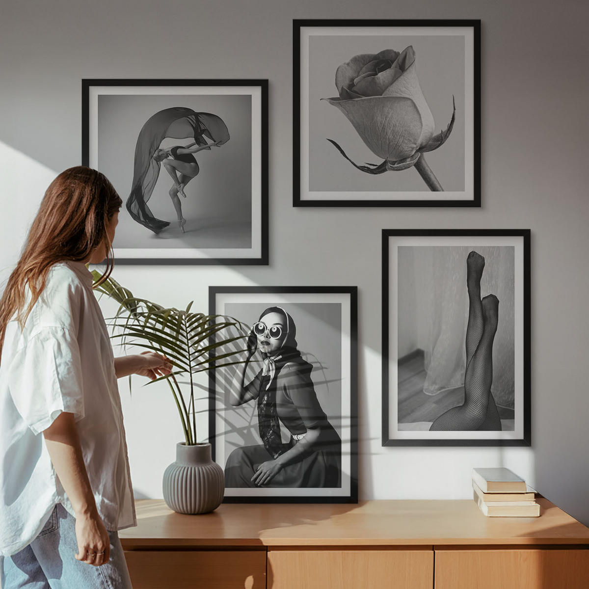 BILDER SET 4er Set - 50x50 cm & 40x60 cm Schwarzer Rahmen - Stilvolle Porträts eleganter Frauen - Schwarz, Kunststoff (50/50cm) - TULUP