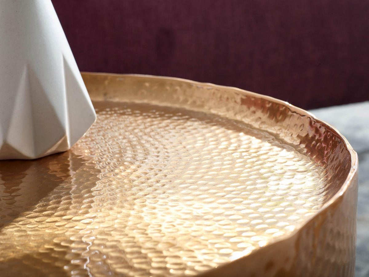 COUCHTISCH Orientalisch mit Hammerschlag-Struktur aus Aluminium und hohler Bauweise, Gold 60x60x35 cm - Goldfarben, Metall (60/60/35cm) - KADIMA DESIGN