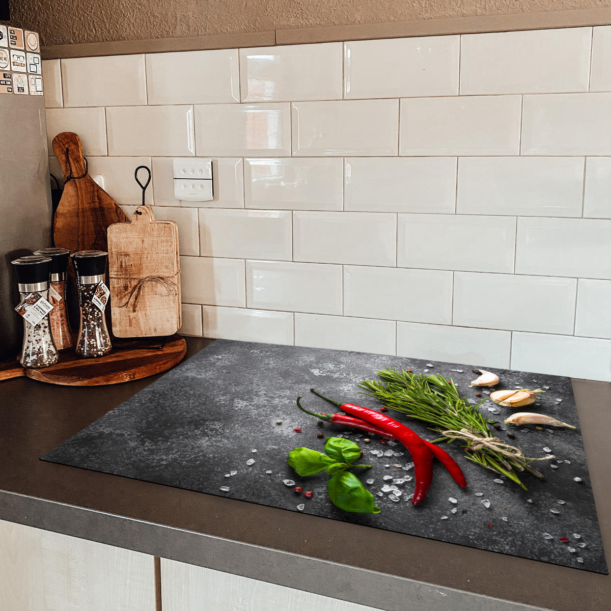 HERDABDECKPLATTE Pfeffer - Kräuter - Gewürze - Beton 75x52 cm - Rot, Kunststoff (75/0.2/52cm) - MuchoWow