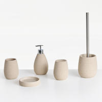 BADACCESSOIRES Set 5-teilig Hellbeige Quila - Beige, Kunststoff (8/10/8cm) - Beliani