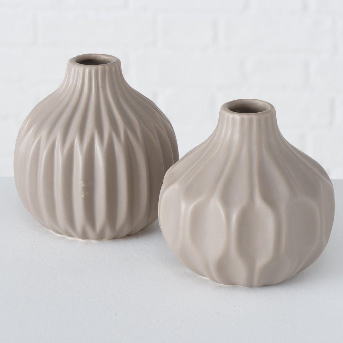 KERAMIKVASE mit Prägung Esko 10,5/10,5/12 cm - Beige, Keramik (12cm) - Boltze Home