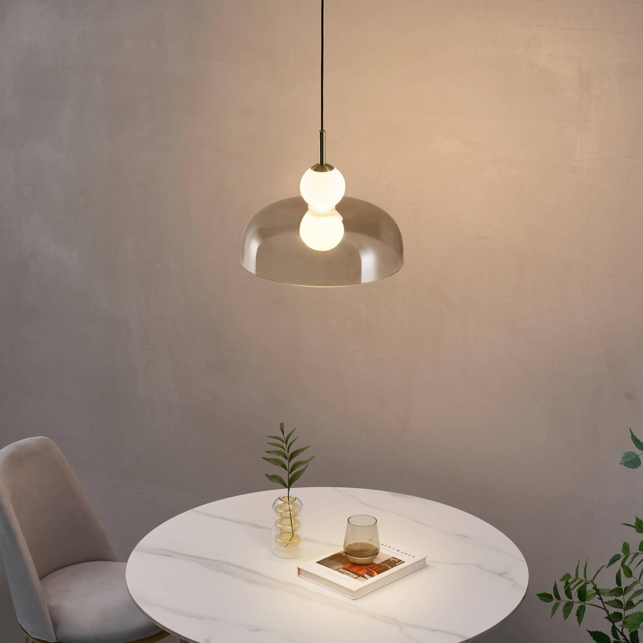 HÄNGELEUCHTE Santo, Rauchgrau, Messing und Weiß, 33.5cm - Grau, Glas (33/30/33.5cm) - KOSILUM