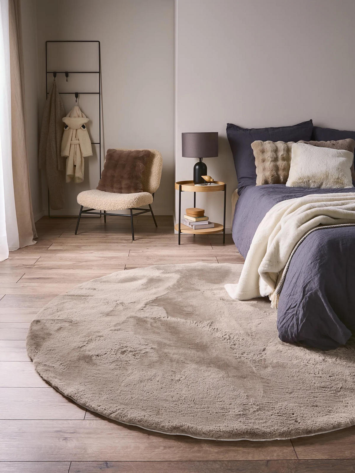 UMĚLÉ kožíškové koberce Dave Taupe ø 180 cm kulatý - šedohnědá, textil/umělá hmota (180/180cm) - benuta Nest