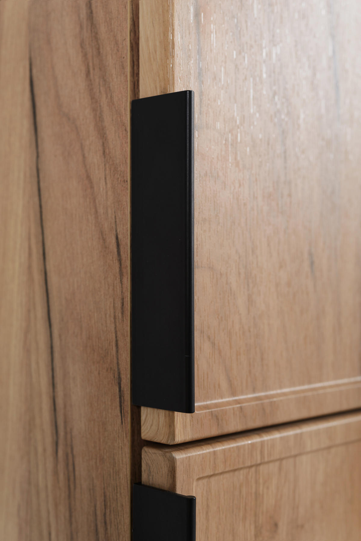 BADEZIMMERSCHRANK, Gold Craft Eiche, schwarzer Griff, 27 x 35 x 136 cm - Eichefarben/Schwarz, Holzwerkstoff/Kunststoff (35/136/27cm) - 3XE LIVING