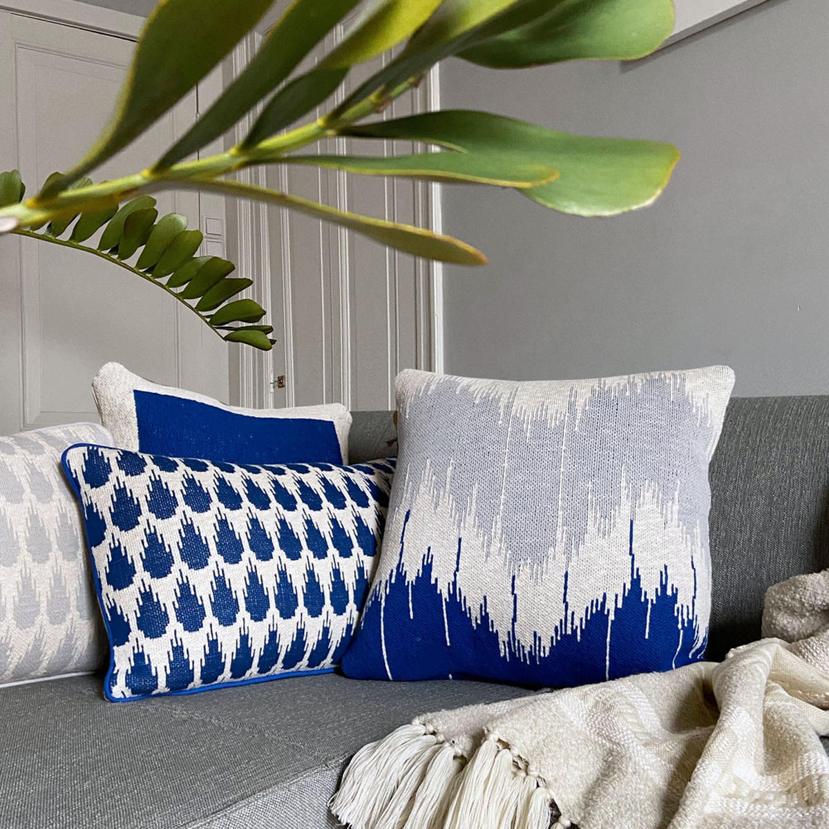 DEKOKISSEN Welle gestrickt Blau 50x50 - Blau, Textil (50/50/12cm) - Malagoon