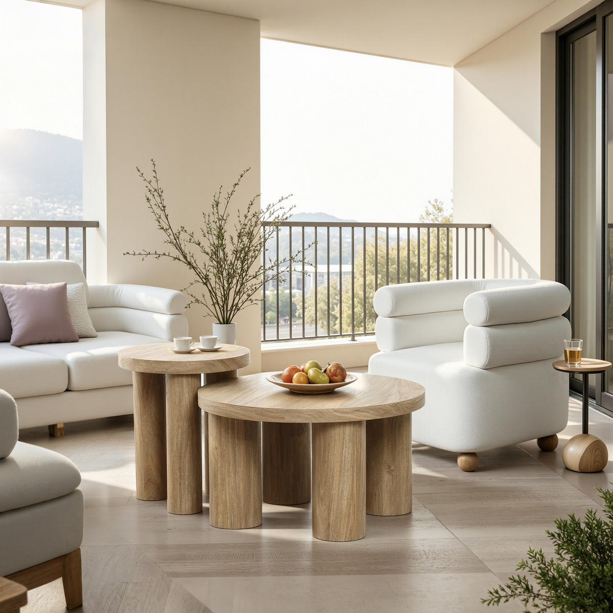 RUNDER Couchtisch aus Holz in Eichenoptik mit 4 Säulenbeinen | Ø70 x H40 cm - Braun, Holzwerkstoff (70/70/40cm) - Hometopia