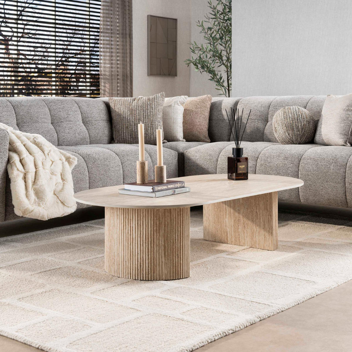 COUCHTISCH SIENNA Beige organischer Säulen Rillen-Optik 135x70x35cm - Beige, Keramik (135/70/42cm) - alesvelt