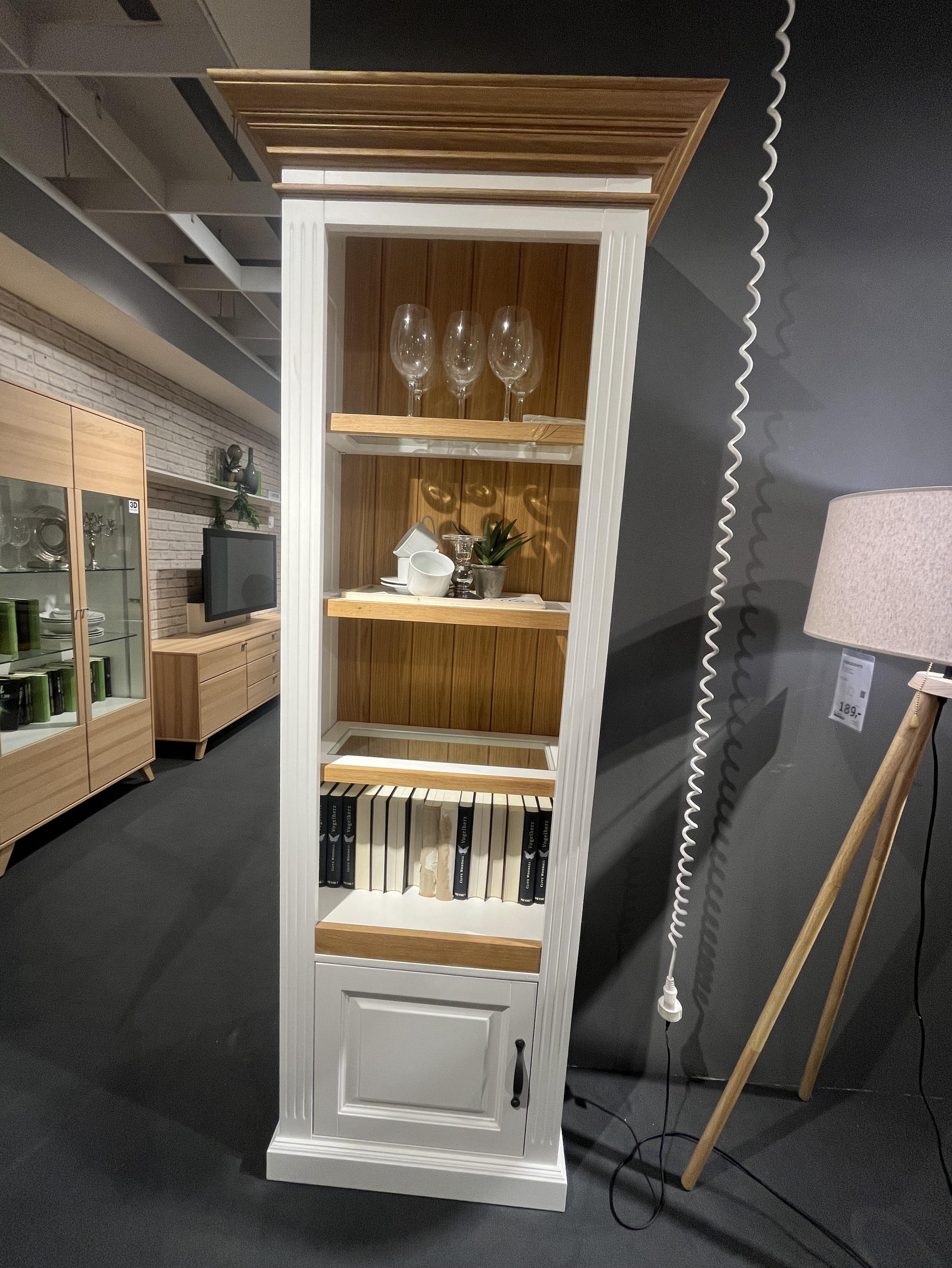 Regal CHIC OAK - Landscape