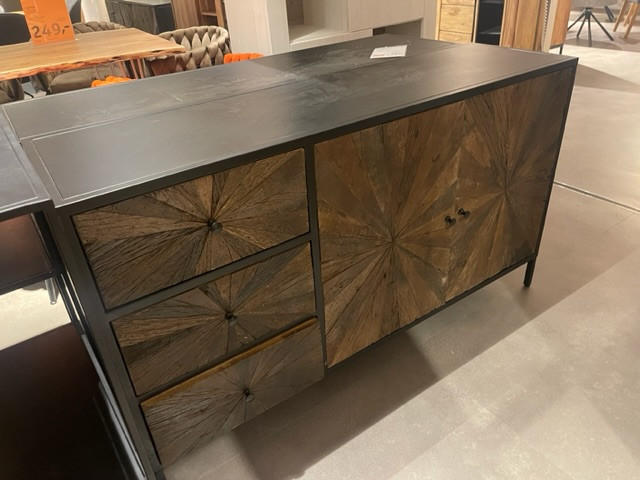 Sideboard Sun