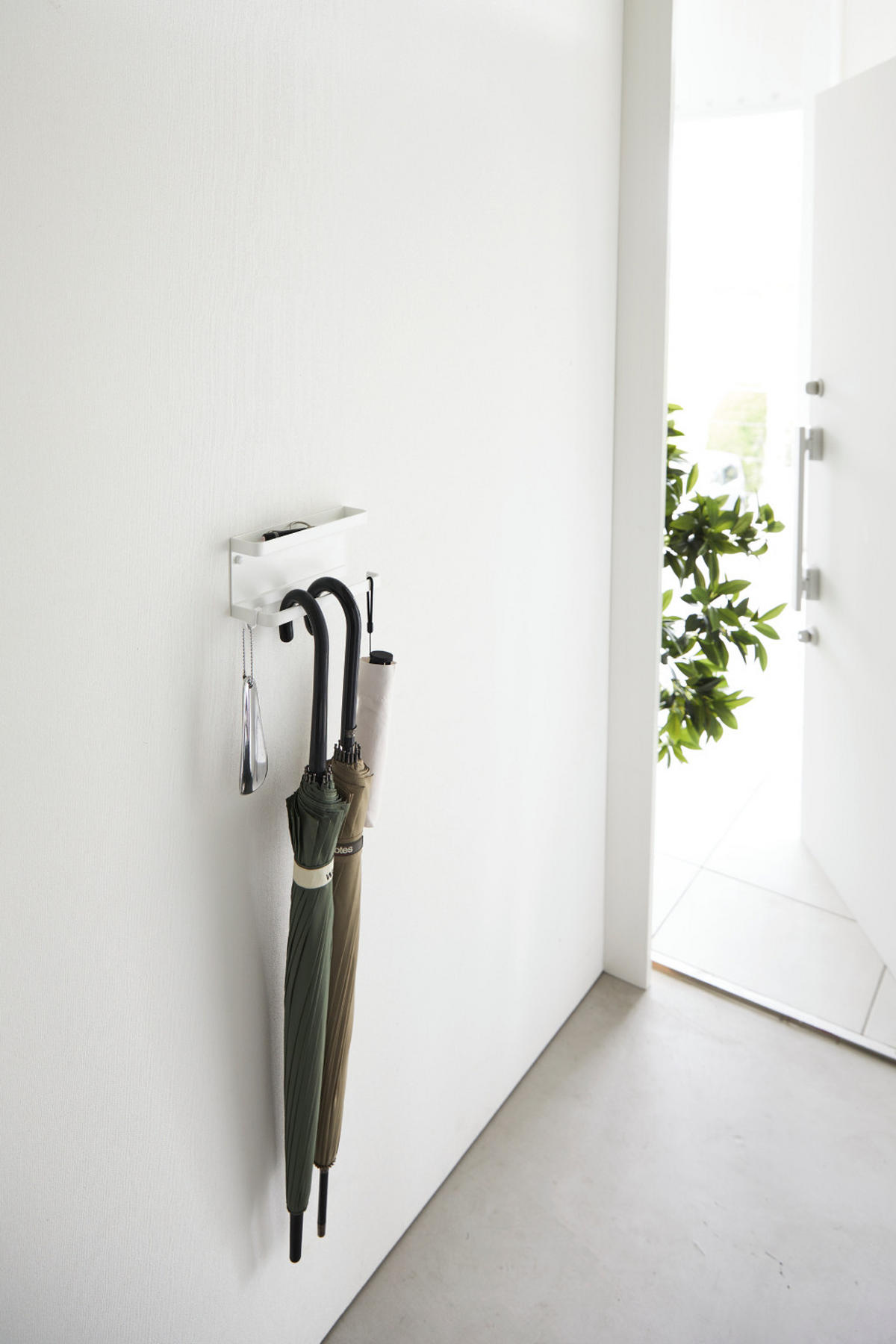 WANDSCHIRMHALTER Smart 6693 Weiß Metall 9.5/20/6.5 cm - Weiß, Metall (20/9.5/6.5cm) - Yamazaki