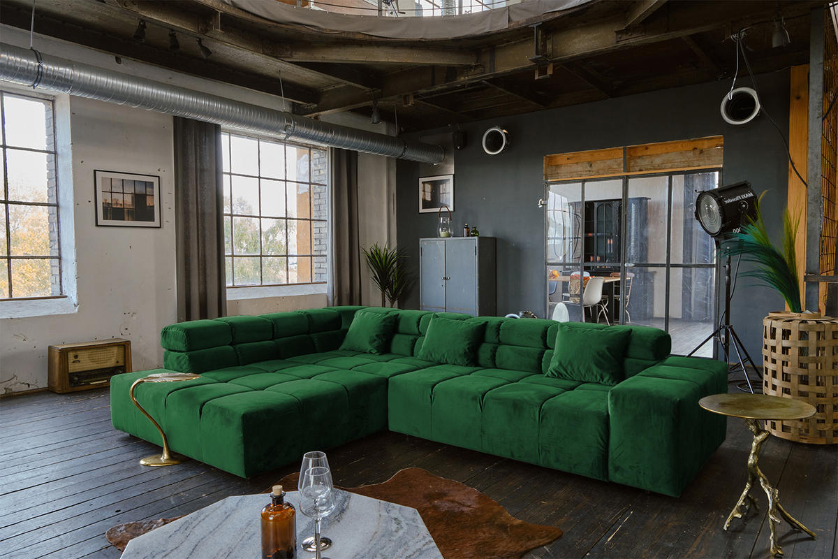 ECKSOFA MIT MOTORISCHEM SITZVORZUG NEVADA Smaragdgrün Velvet - Smaragdgrün/Schwarz, Textil (319/215cm) - KAWOLA