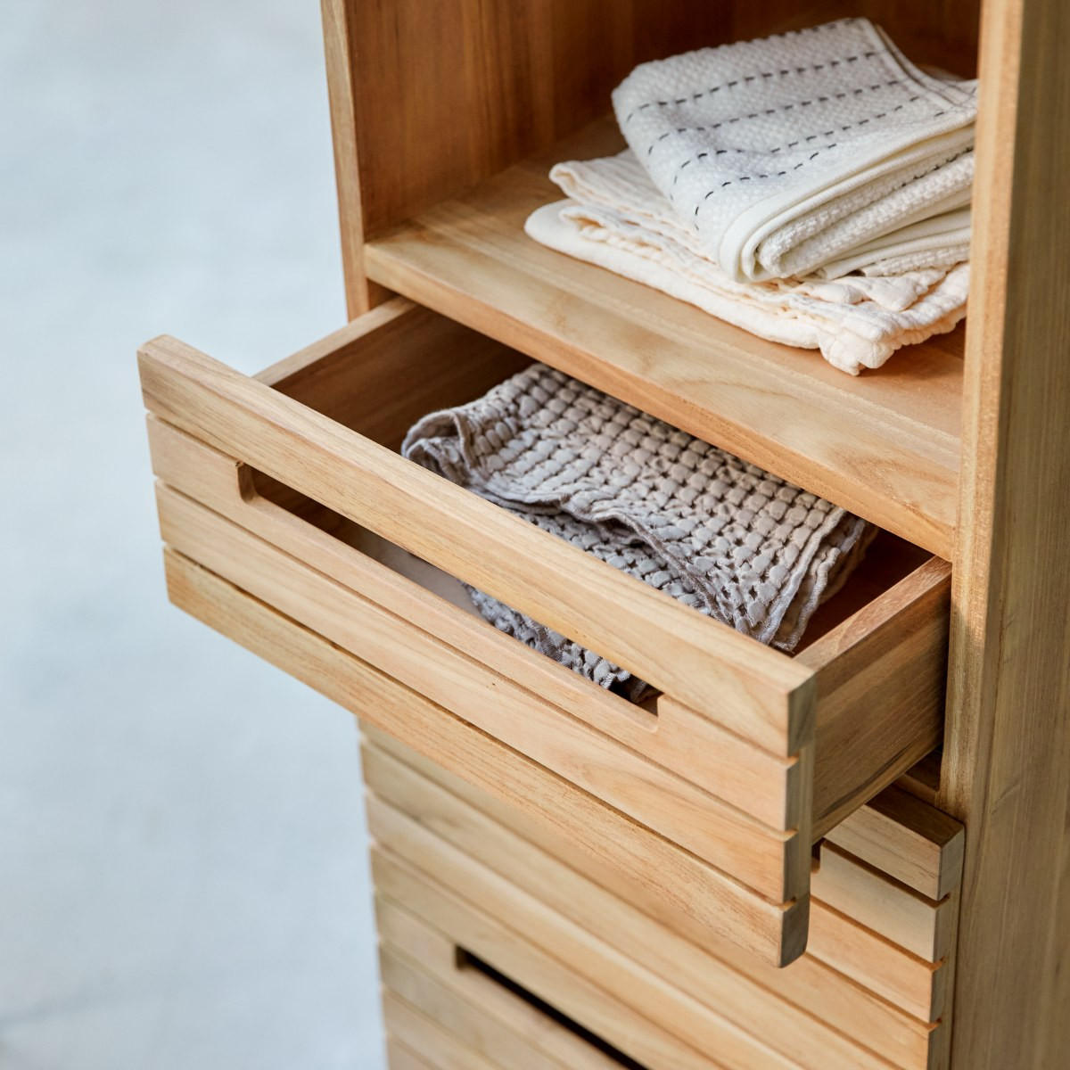 HOCHSCHRANK Slats Natur aus Teak - Naturfarben, Holz (41/180/41cm) - Tikamoon