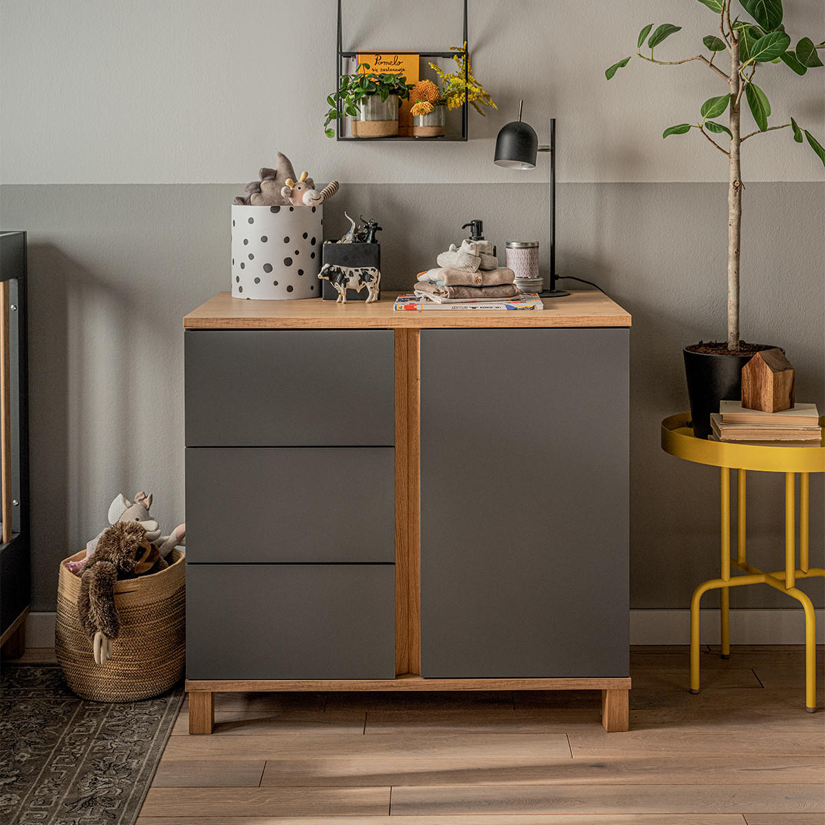 KOMMODE mit 3 Schubladen und 1 Tür - L90 cm - Altitude - Eiche Artisan/Grau, Holzwerkstoff (53/84/90cm) - Calicosy