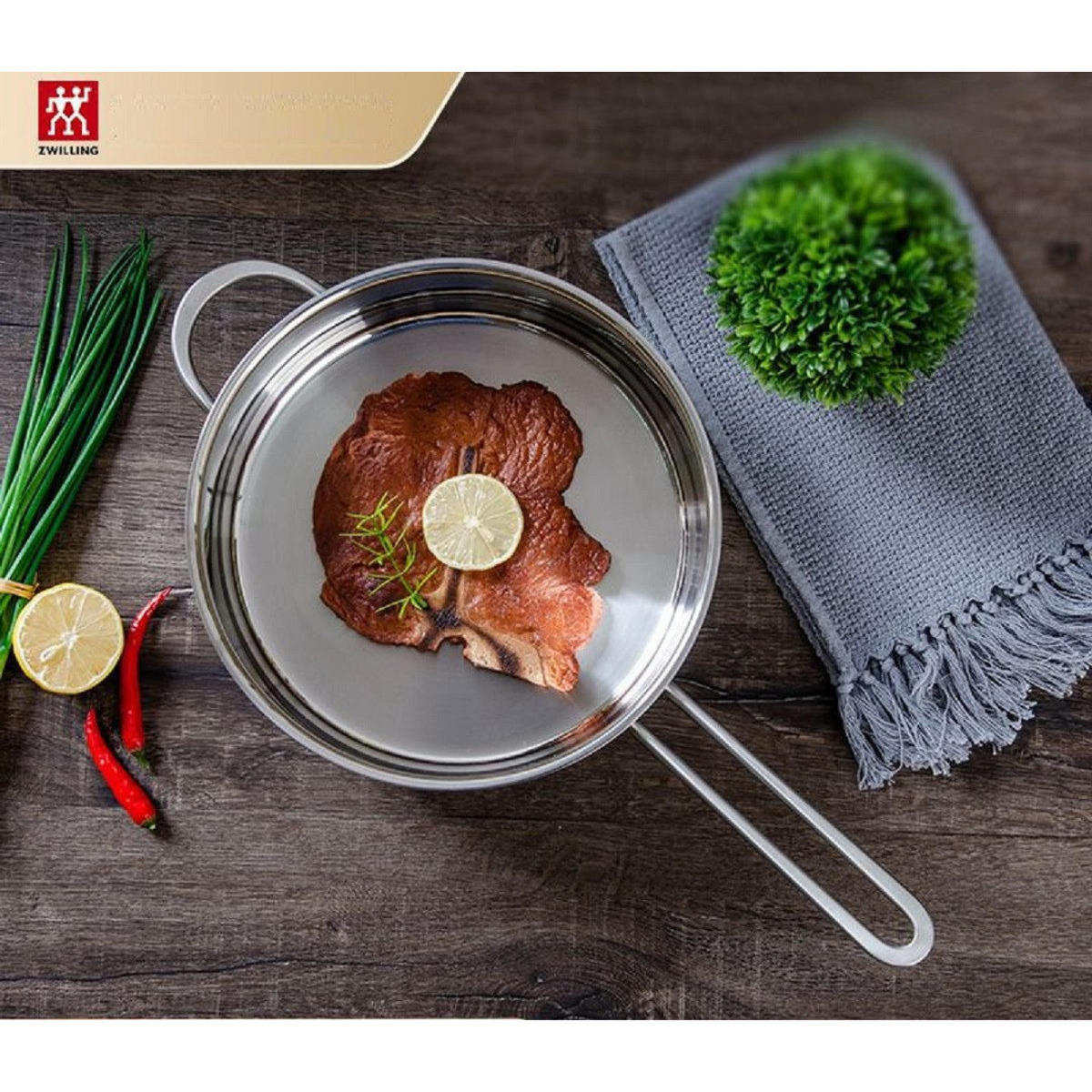 PFANNENSET – Twin Nova 6-teilig, Wok 30 cm, Schmorpfanne 24 cm mit Glasdeckel, Kochmesser 18 cm, Gemüsemesser 8 cm, Edelstahl, Induktion - Silberfarben, Metall - Zwilling